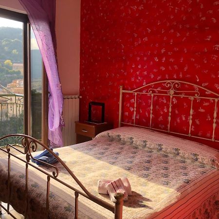 B&B Al Castello คาสเตลเมซซาโน ภายนอก รูปภาพ