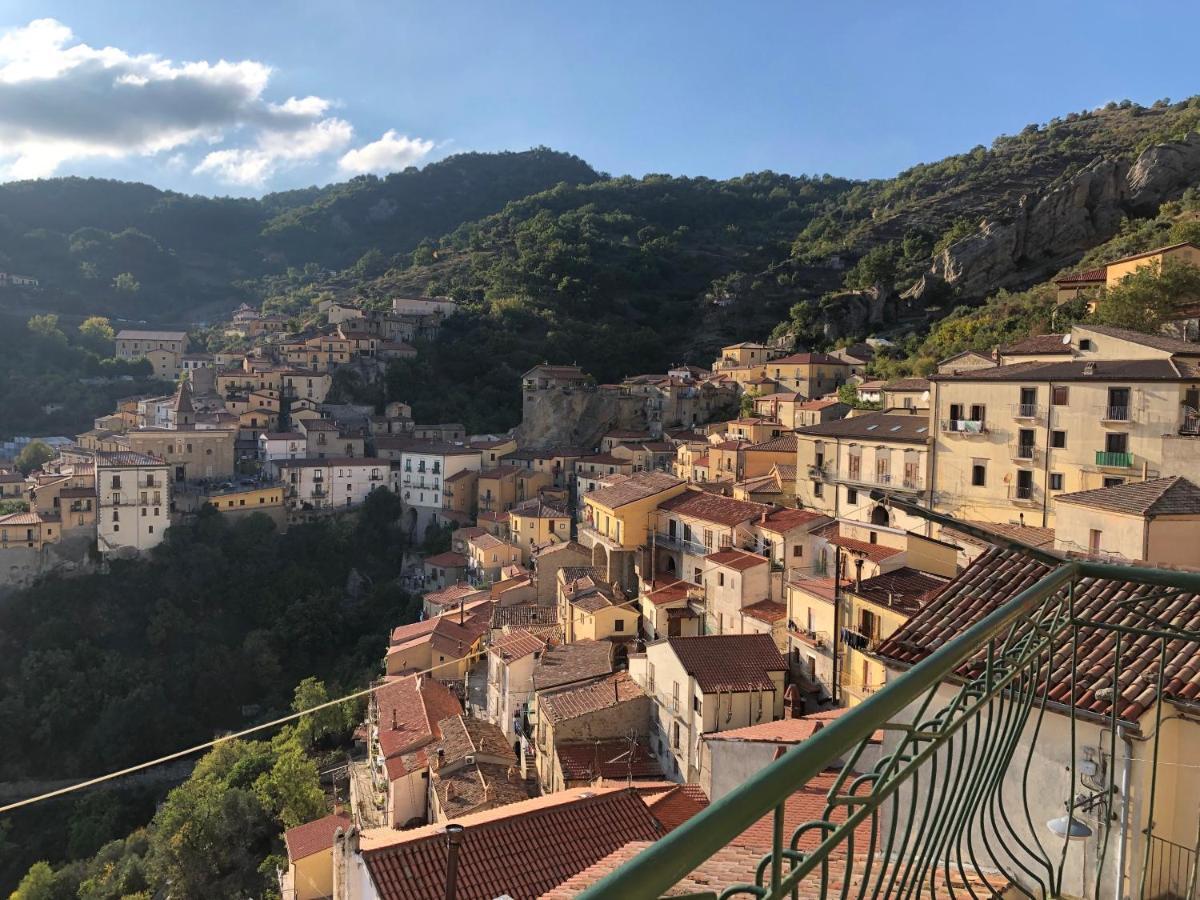 B&B Al Castello คาสเตลเมซซาโน ภายนอก รูปภาพ