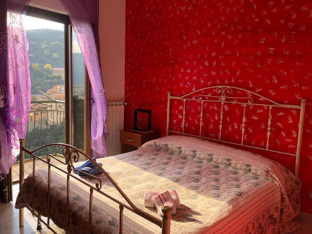 B&B Al Castello คาสเตลเมซซาโน ภายนอก รูปภาพ