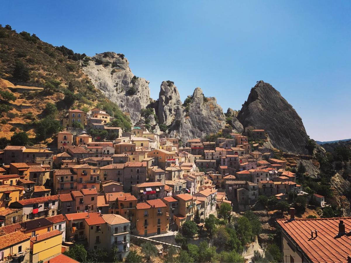 B&B Al Castello คาสเตลเมซซาโน ภายนอก รูปภาพ